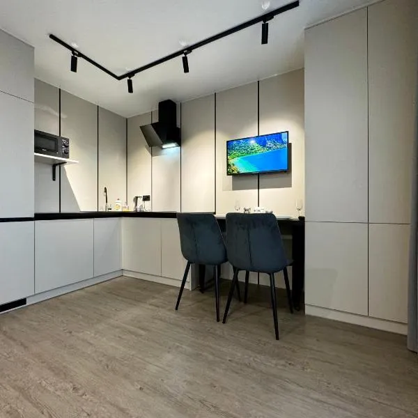 ApartPoltava Дизайн 2024 NOVA ПАНОРАМА на історичний ЦЕНТР чек РРО, hotel in Poltava