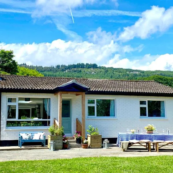 Ballyknocken Cottage, hotel di Glenealy