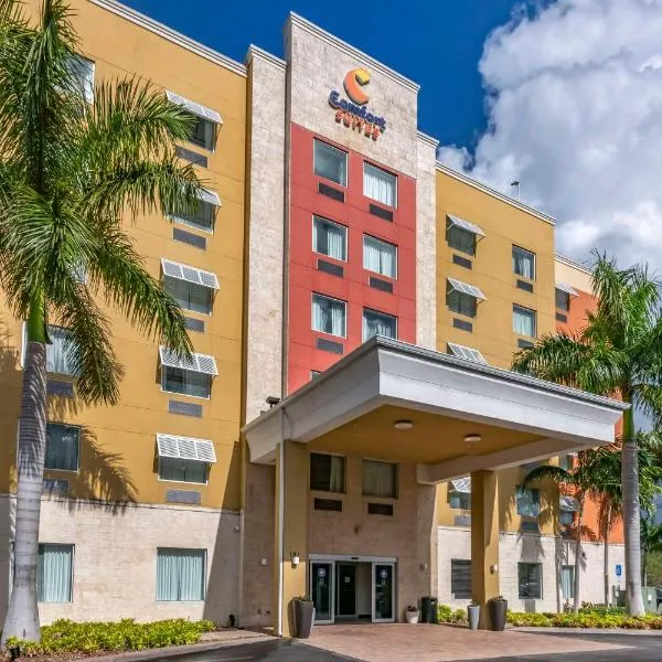 Comfort Suites Fort Lauderdale Airport South & Cruise Port, hotel v destinaci Dania Beach