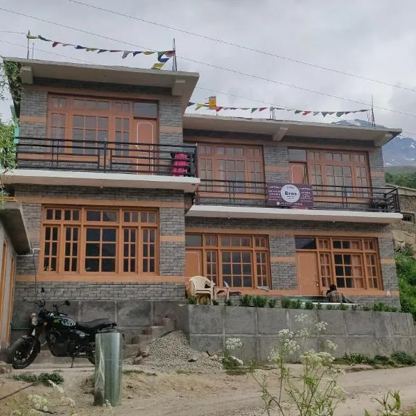 Bros Hostel & Cafe, Sissu, Hotel in Sissu