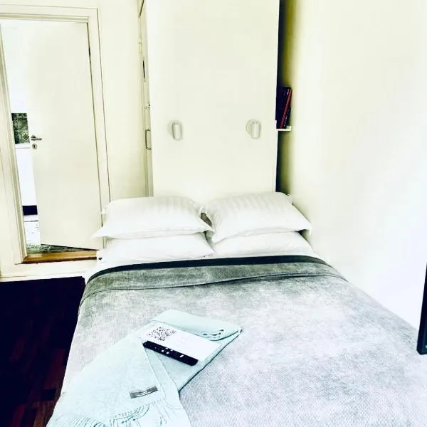 Studio 104- Free PARKING onsite -Private entrance, hotel v Reykjavíku