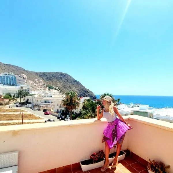 Apartamento, Casa, Chalet Adosado FRENTE AL MAR, khách sạn ở Carboneras