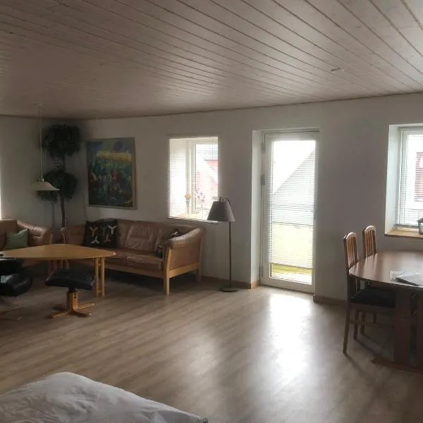 Købmandsgården 4, hotel v destinaci Saeby