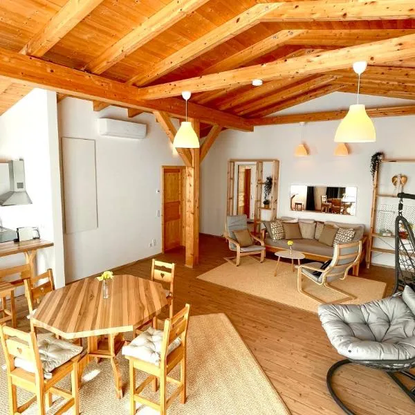 Burgenland Chalet, hotel v destinaci Oggau