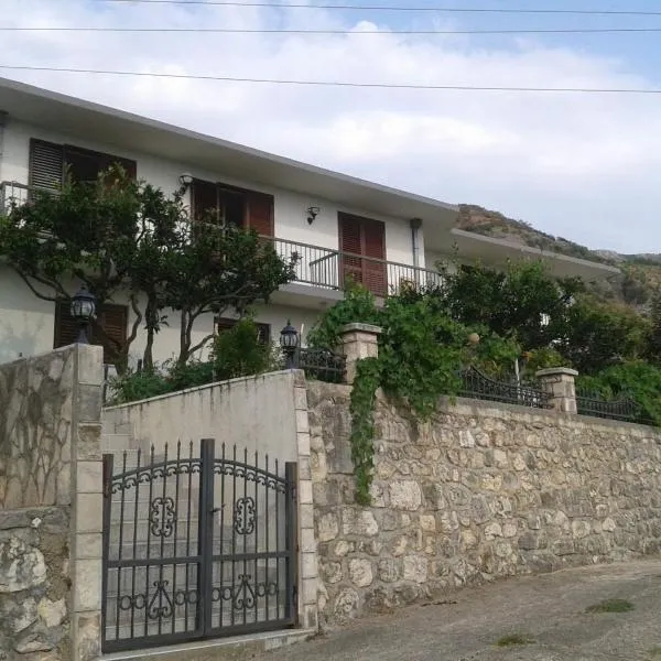 Green olive 1, hotel di Pržno
