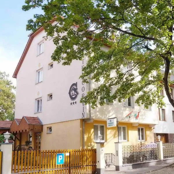 Corvin Hotel, отель в городе Töltéstava
