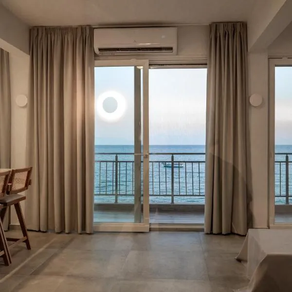 Aegean Seaview Grand Suite 180 degrees, hotel v destinácii Nea Iraklia