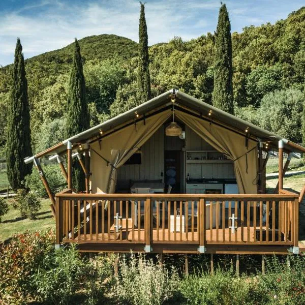 Glamping Le Tegole, hotel v destinaci Riparbella