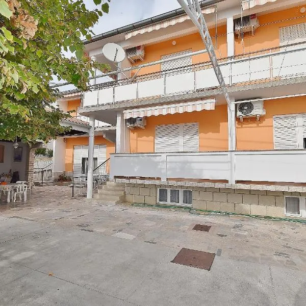 Apartmani Danica Banjol, hotel v destinácii Banjol