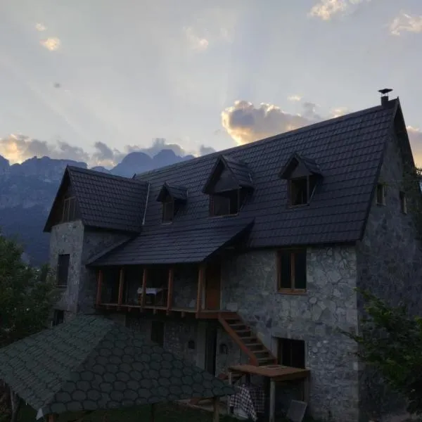 Vellezrit Shkambi, hotel a Gjelaj