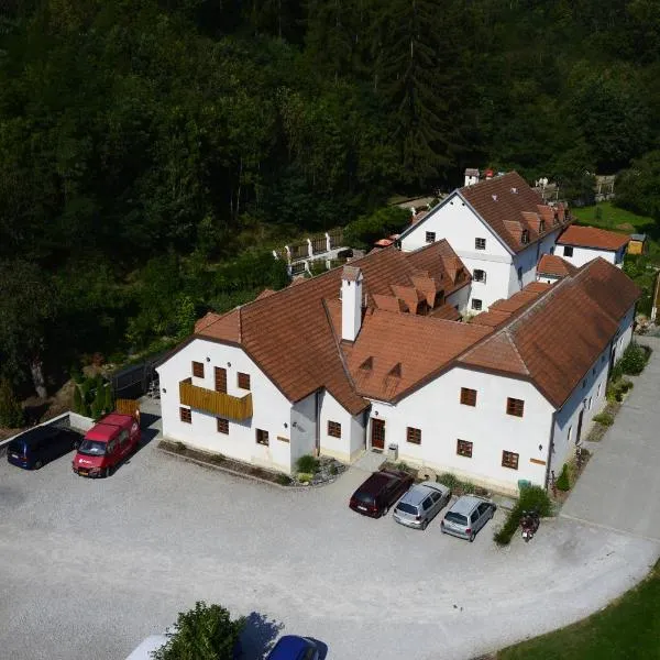 Pension Kadlcuv Mlyn – hotel w mieście Tvarožná