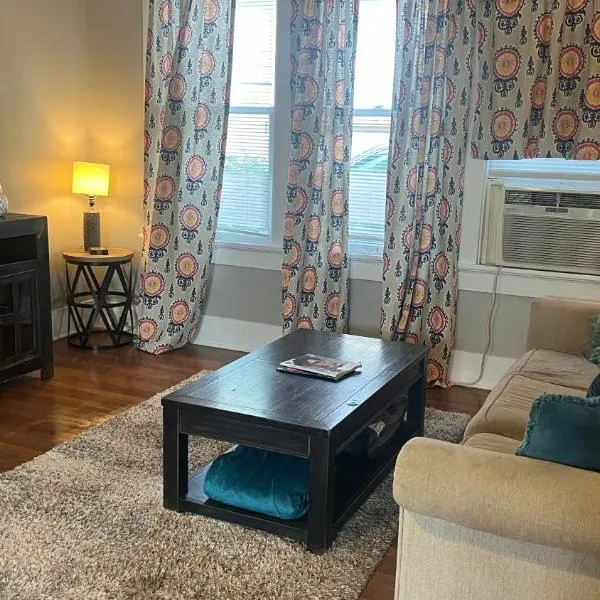 Historic Craftsman Style Home, hotel in Shreveport