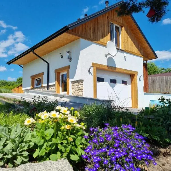 Laki house, hotel v destinaci Jasień