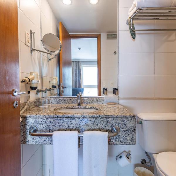 Barra Premium - flat com serviços, recepção 24 horas, piscina, academia e balsa para praia! - Foto 3
