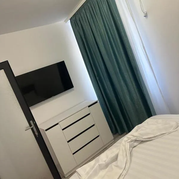 Apartament Laura, hotel in Mangalia