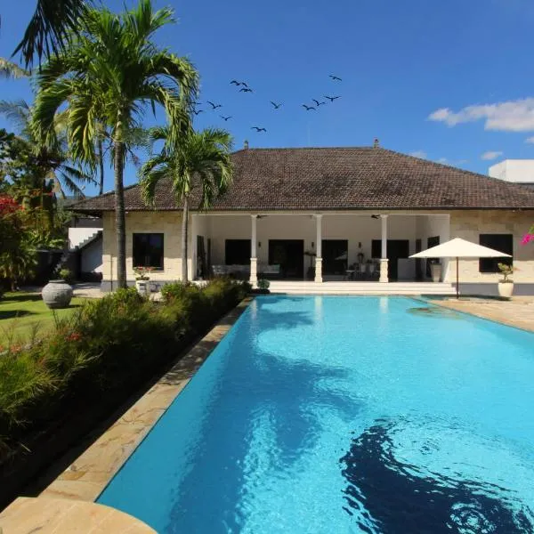 Villa Bayu Lovina 2bedroom villa, private pool โรงแรมในโลวินา