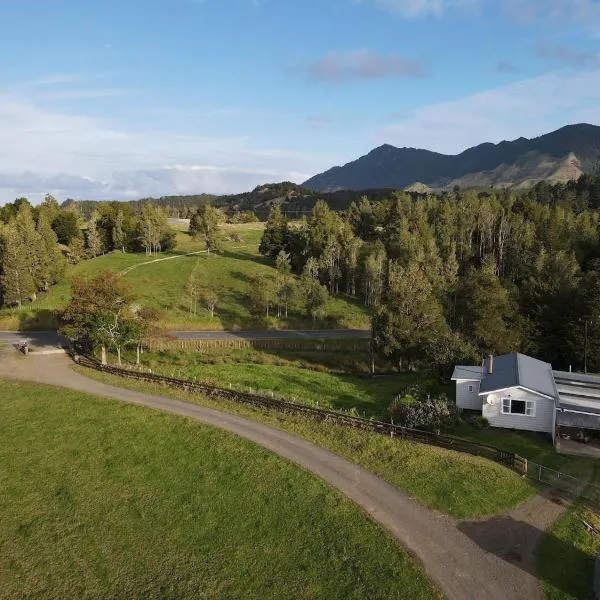 Cottage at Te Kaone, hotel u gradu Broadwood