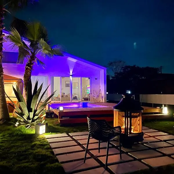 Sunshine pool villa 2023新筑カリフォルニアスタイル 九十九里 garden, hotel v destinaci Katakai