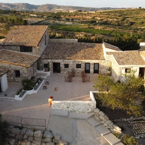 Borgo delle Pietre, hotel Porto Empedocléban