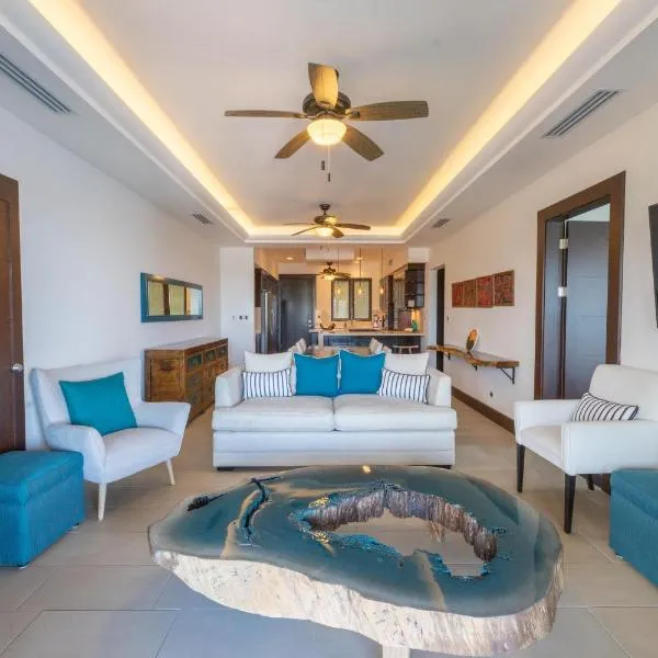 360 Splendor 104A-Ocean View 2 Br Condo-Breakfast Included!, hotel v destinaci Playa Flamingo