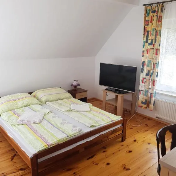Pokój 4osobowy, hotel din Swornegacie