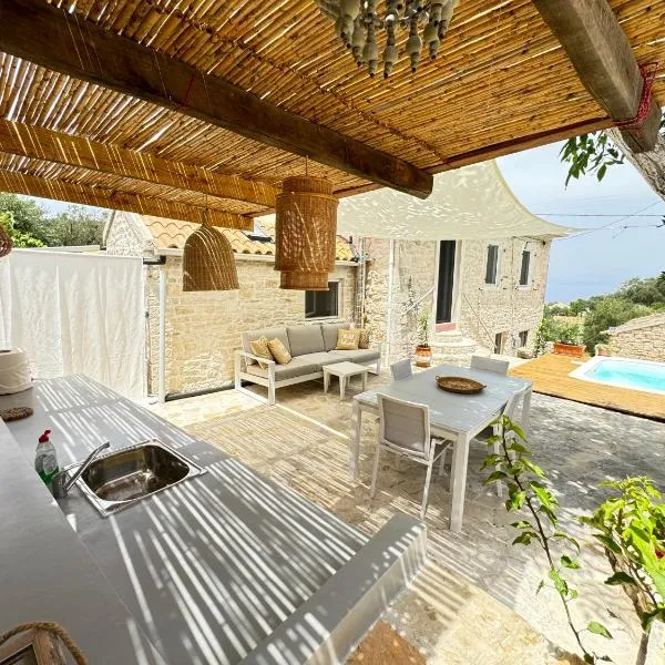 Nostradamus Castle Room, hotel v destinaci Argyrátika