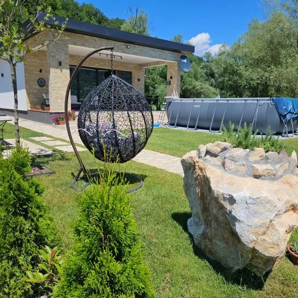 Delta Lake House 1, hotel in Velika Reka