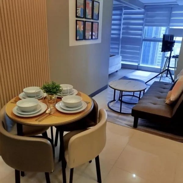 Uptown Parksuites Tower 1 BGC, hotel di Manila