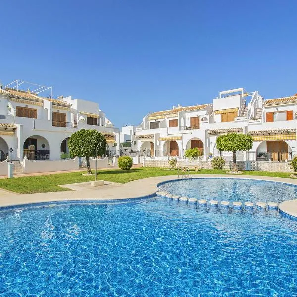 247 Lovely Rojales Bungalow Alicante-Holiday, hotel in Rojales