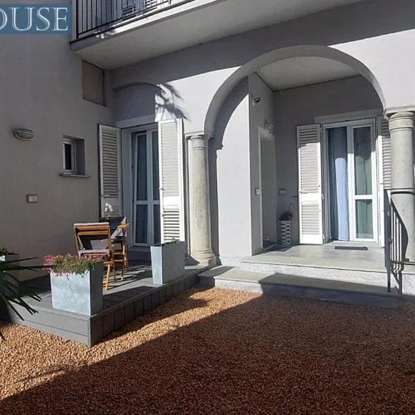 Viesnīca Palm House pilsētā Brusimpiano