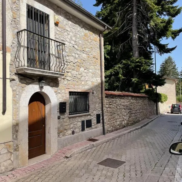 18th Century Samnium Stone Residence, hotel in Alfedena