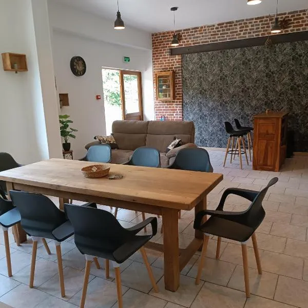 domaine des étangs du bois de l'abbaye, hotel en Rejet-de-Beaulieu