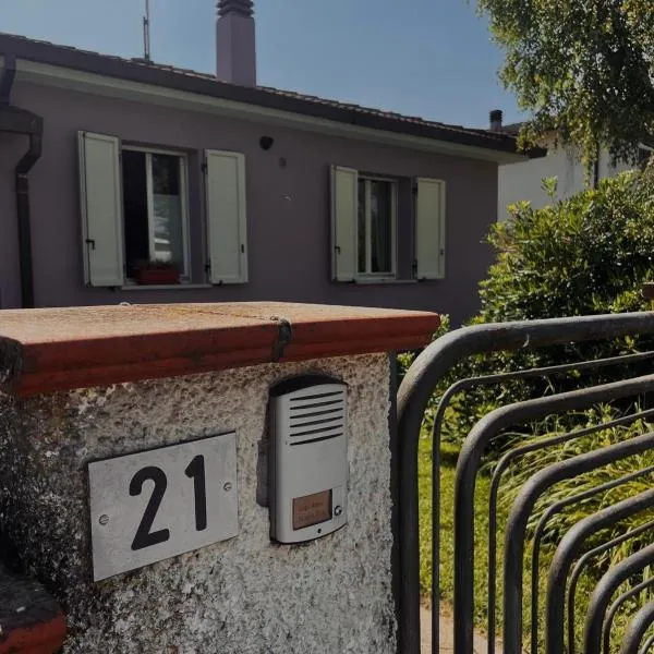 Civico 21-FreeParking, hotel in Vescovato