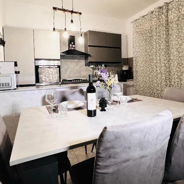 La Bella Sicilia Suite, hotel v destinácii Floridia