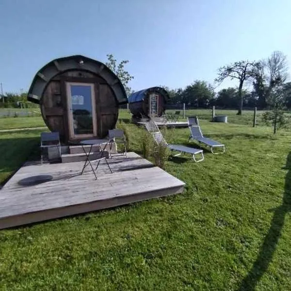 Tonneaux normands insolites, hotell i Le Mesnil-Germain