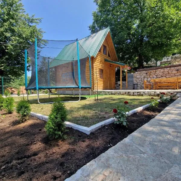 Brvnara RIĆKI, hotel v destinaci Cetinje