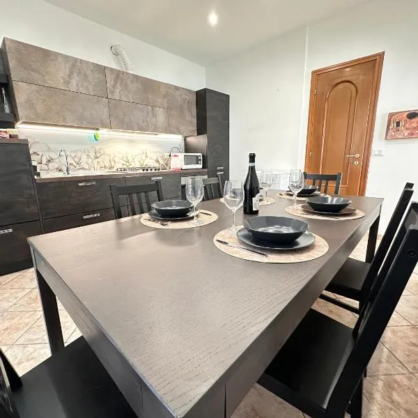 SANREMO Mare e Relax - Affittasi "Casa Maya" con ampio terrazzo, aria condizionata e parcheggio libero, hotel v Sanremu