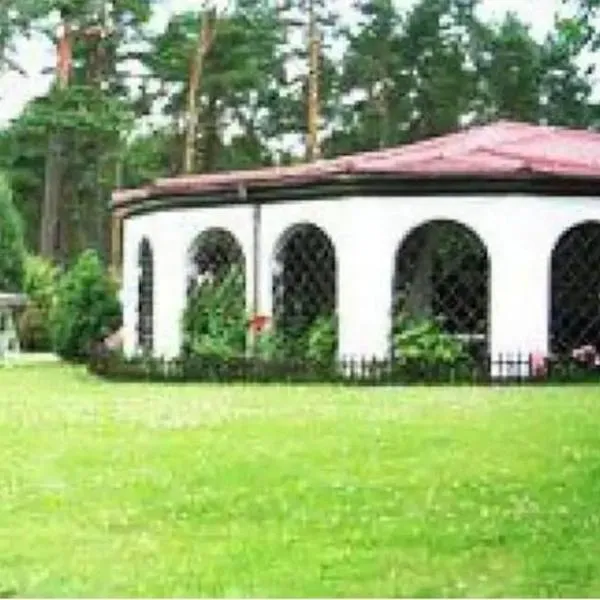 Pensjonat Eden Apartament 8, hotel v destinaci Borne Sulinowo