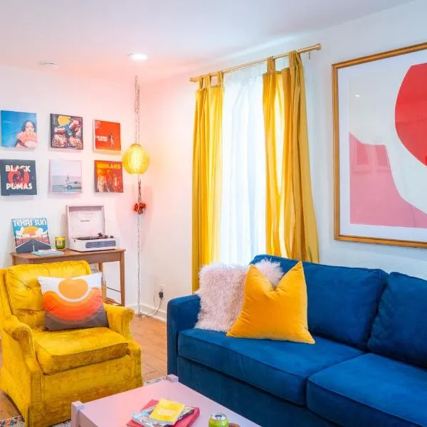 Stylish, Artsy Bungalow Central Eastside, ξενοδοχείο στο Ώστιν
