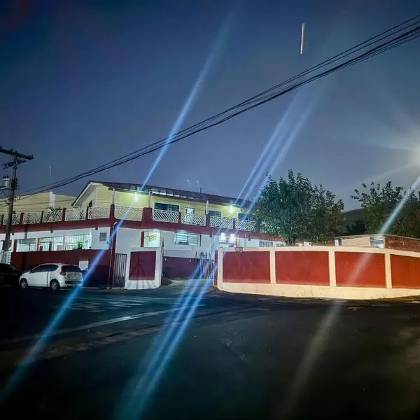 Pousada B&B - na cidade Capivari-SP, hotel din Capivari