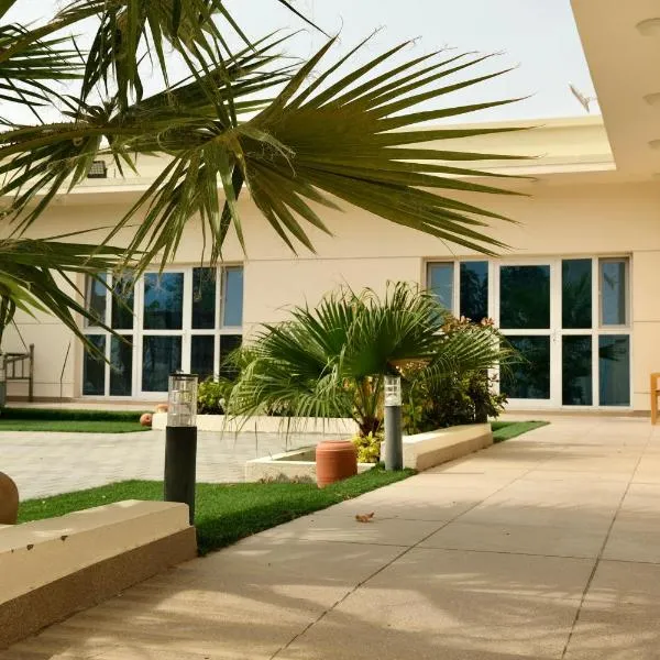 Alshuruq Stay, hotel v destinaci Al Hamra