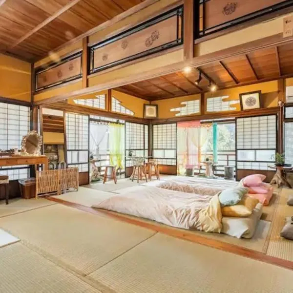 古民家三津浜旅館、松山市のホテル