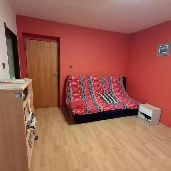 Pokoj v rodinném se sdílenou koupelnou, hotel v destinaci Černošice