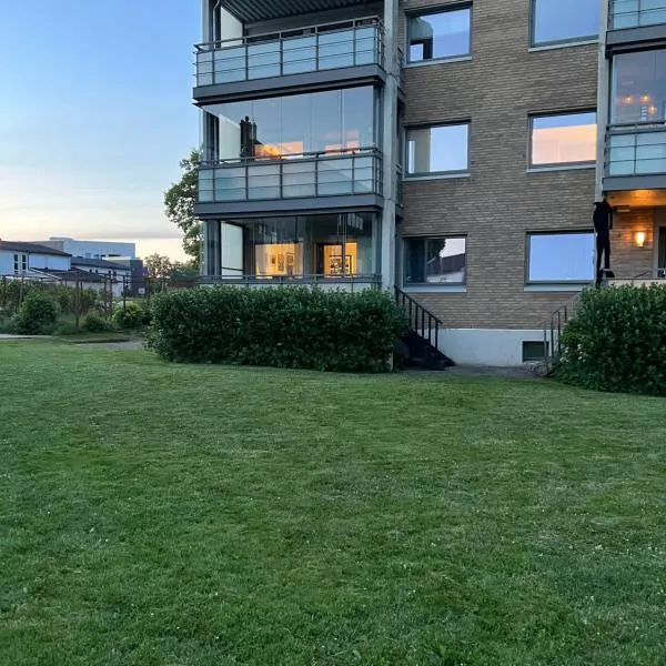 Flott 4-roms leilighet på Lund i Kristiansand, hotel u gradu 'Kristiansand'