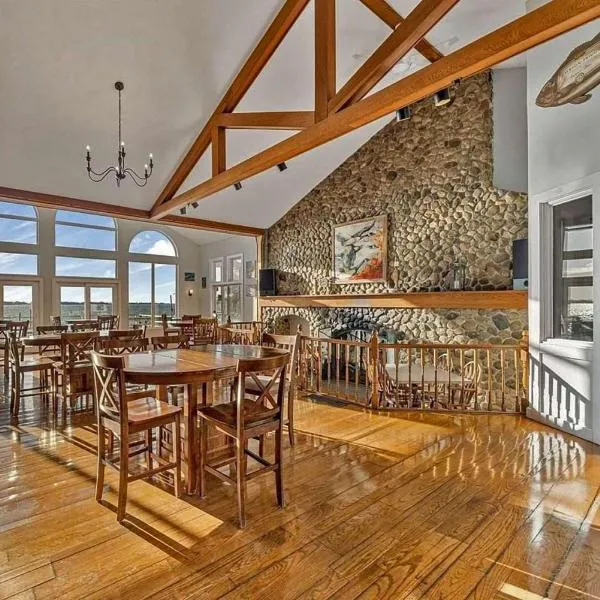 Isaiah Tubbs Resort & Conference Centre, hotel in Picton