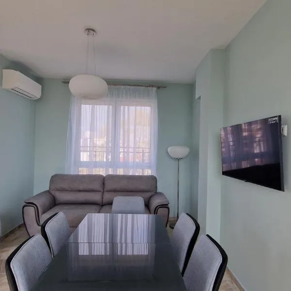 Panoramic Penthouse Apartment, hotel ve Varně