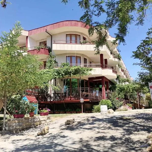 St. George Guest House, hotel in Sveti Vlas