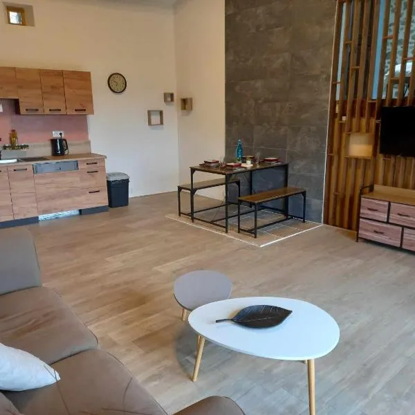 Maison Neuve Parc Naturel livradois Forez Animal accepté, hotel v destinaci Tussigère