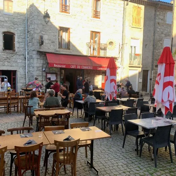 Café du Commerce – hotel w mieście Génolhac