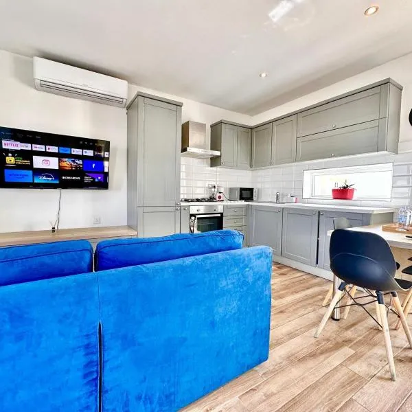 Lovely retreat off the sea front โรงแรมในอิล กซีรา